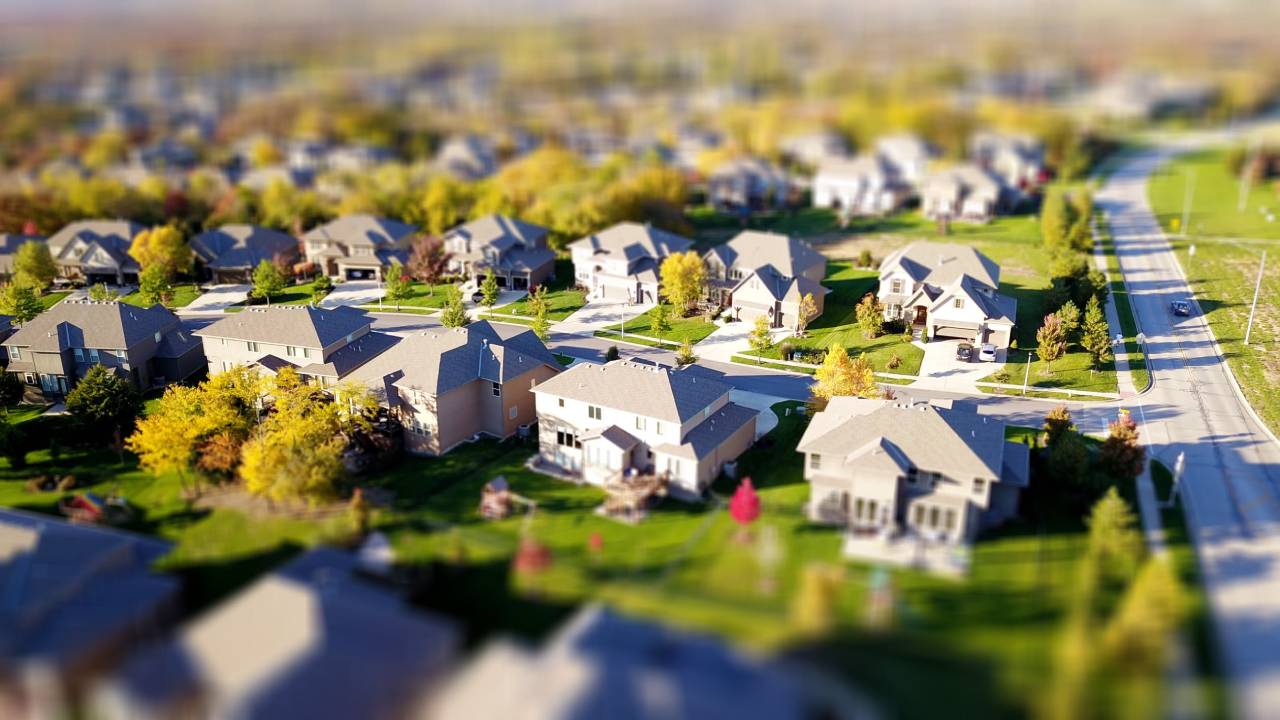 Properti Real Estate 1